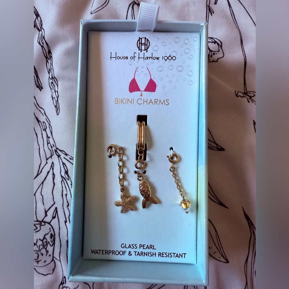 House of Harlow 1960 Gold Charm Set
